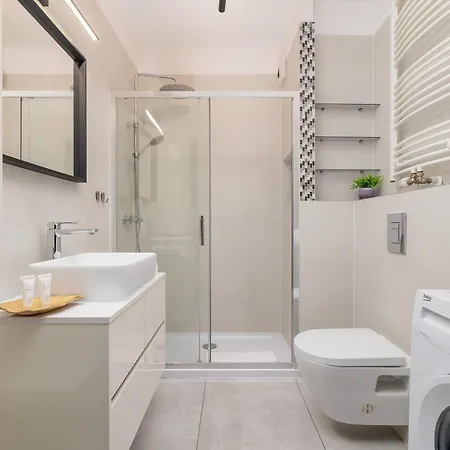 Light Grey In Cracow With Furnished Balcony By Renters קרקוב