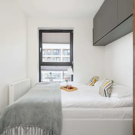 Light Grey In Cracow With Furnished Balcony By Renters Appartement *